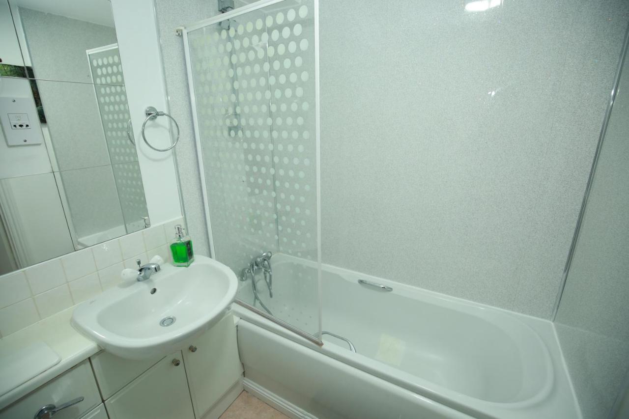 Wallace Apartment Glasgow Bagian luar foto